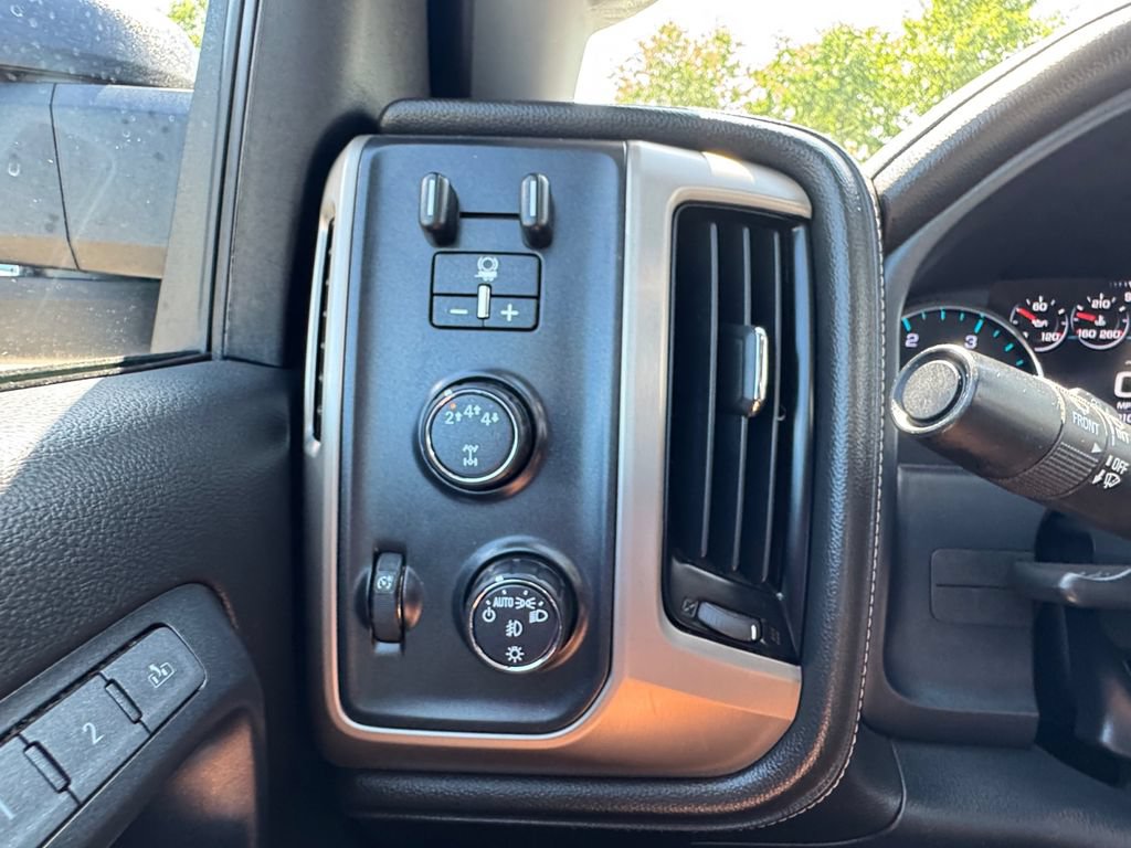 Used 2018 GMC Sierra 3500 Denali w/ Duramax Plus Package AWD/4WD image 16