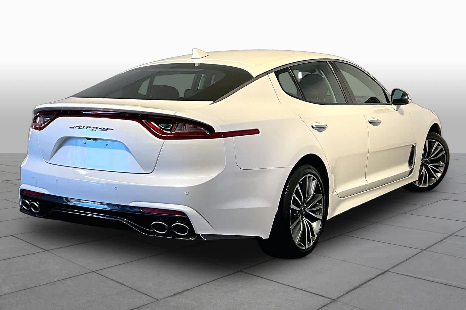 Used 2019 Kia Stinger RWD image 12