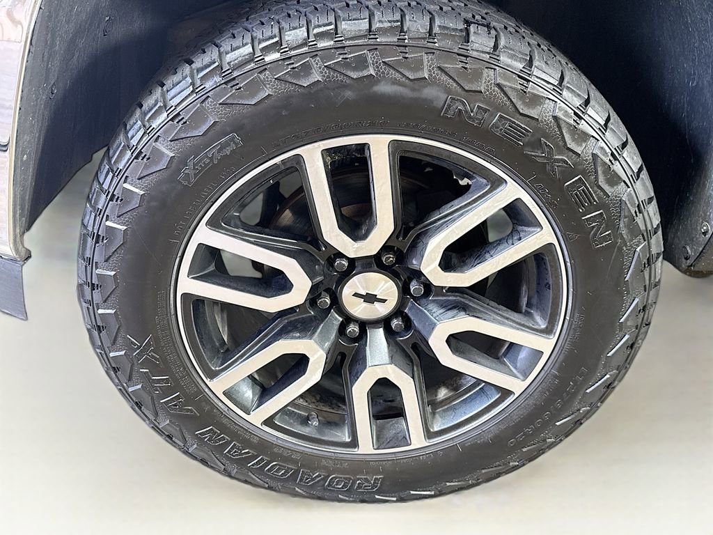Used 2013 Chevrolet Silverado 1500 LT w/ All-Star Edition AWD/4WD image 35
