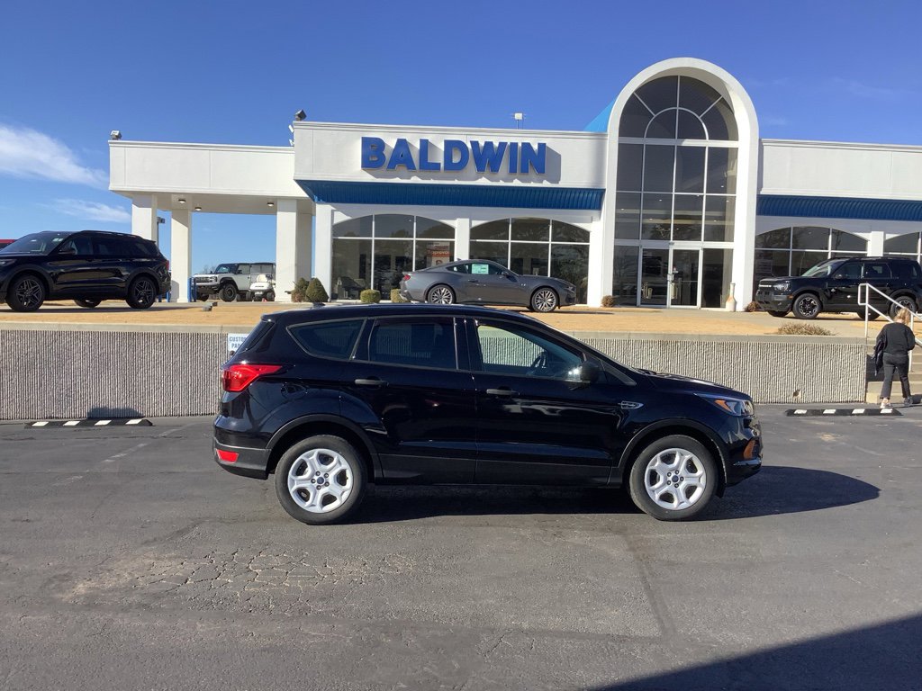 Used 2019 Ford Escape S image 8