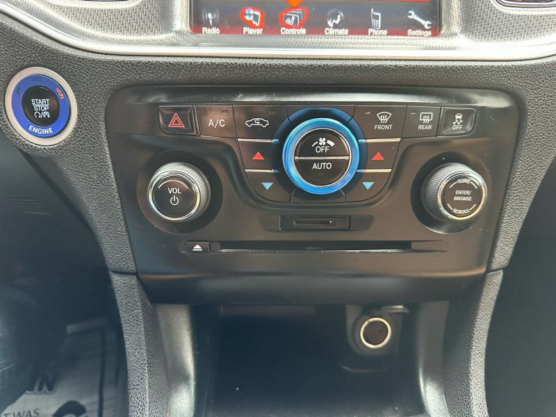 Used 2014 Dodge Charger SXT Plus RWD image 17
