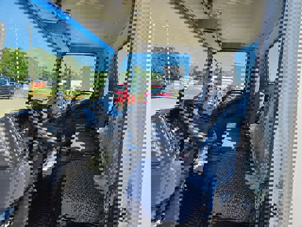 New 2025 Chevrolet Low Cab Forward image 10