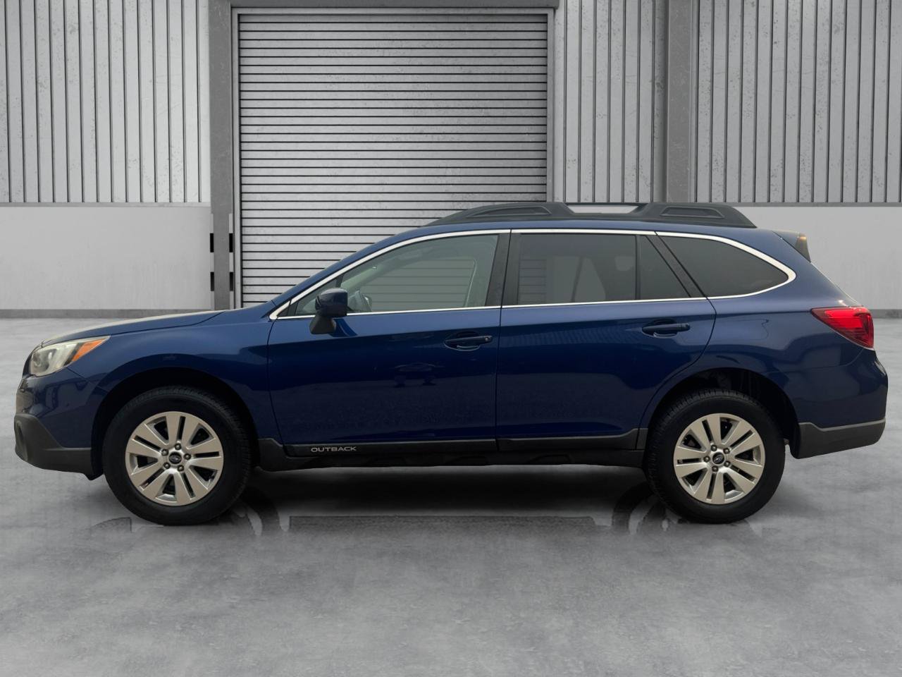 Used 2016 Subaru Outback 2.5i Premium AWD/4WD image 2