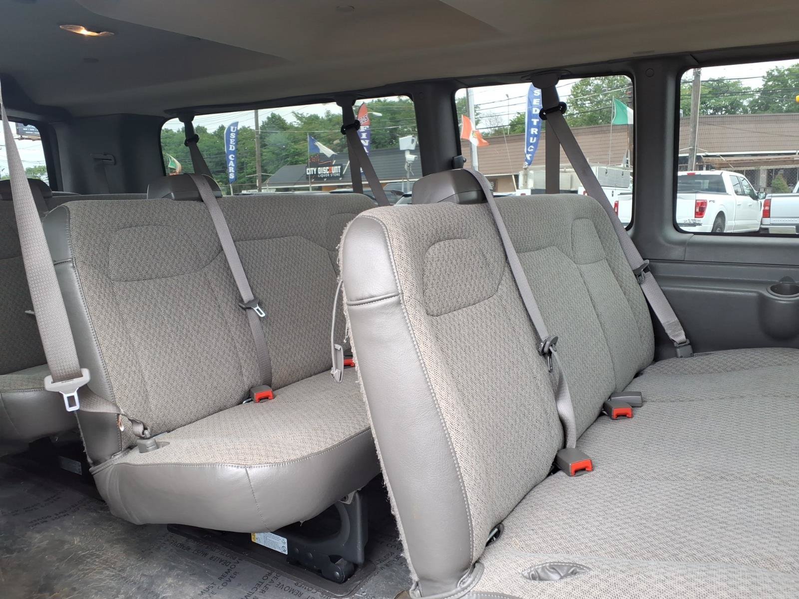 Used 2025 Chevrolet Express 3500 LT w/ LT Preferred Equipment Group RWD image 13