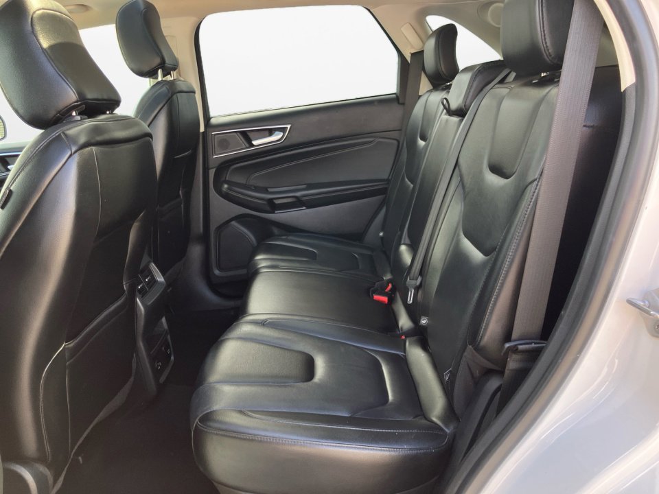 Used 2021 Ford Edge Titanium AWD/4WD image 16