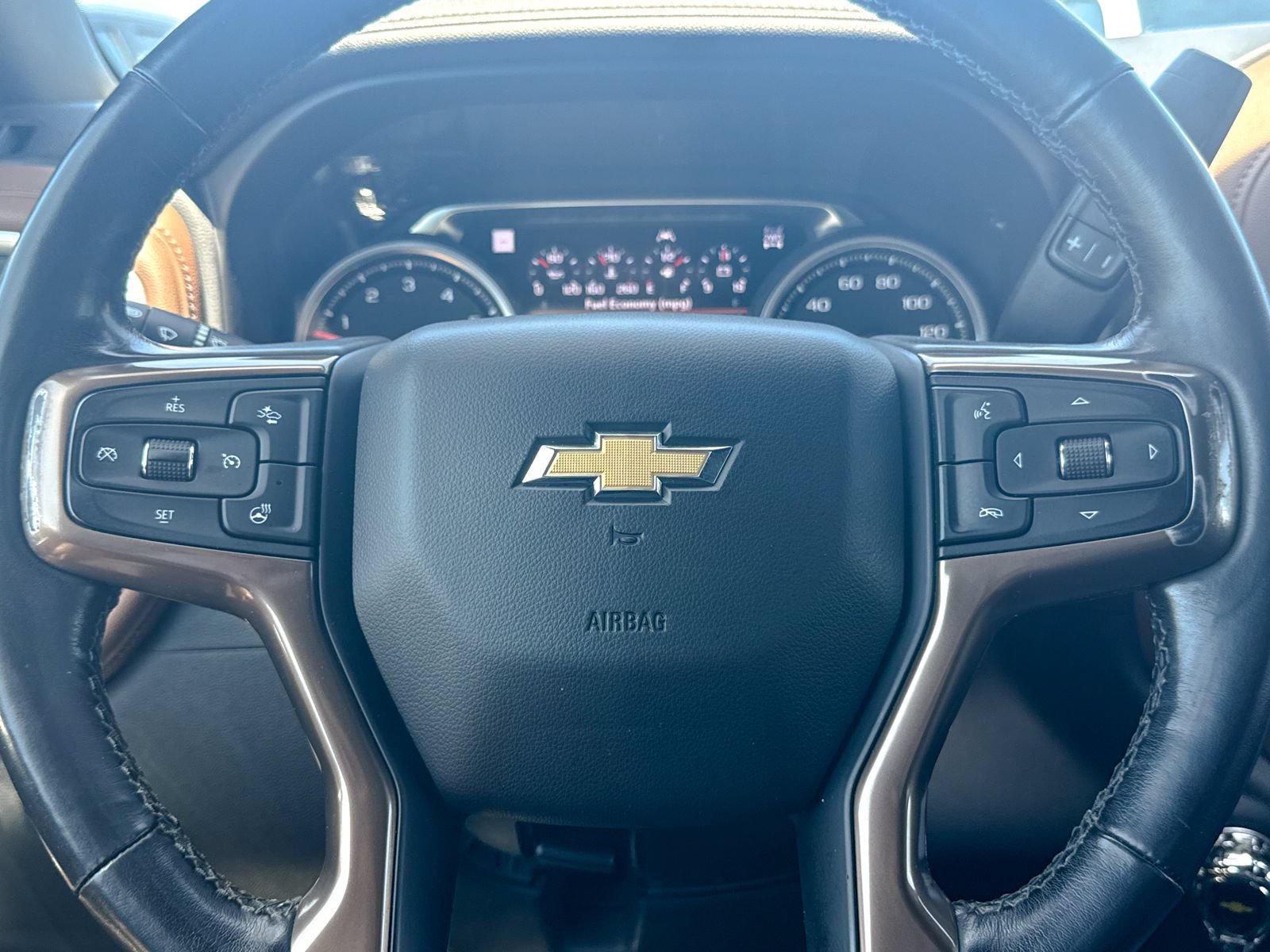 Certified 2019 Chevrolet Silverado 1500 High Country w/ Technology Package AWD/4WD image 38