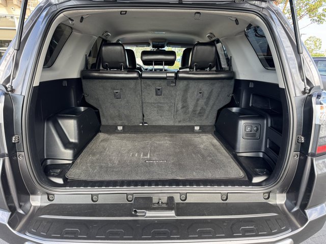 Used 2016 Toyota 4Runner SR5 AWD/4WD image 11