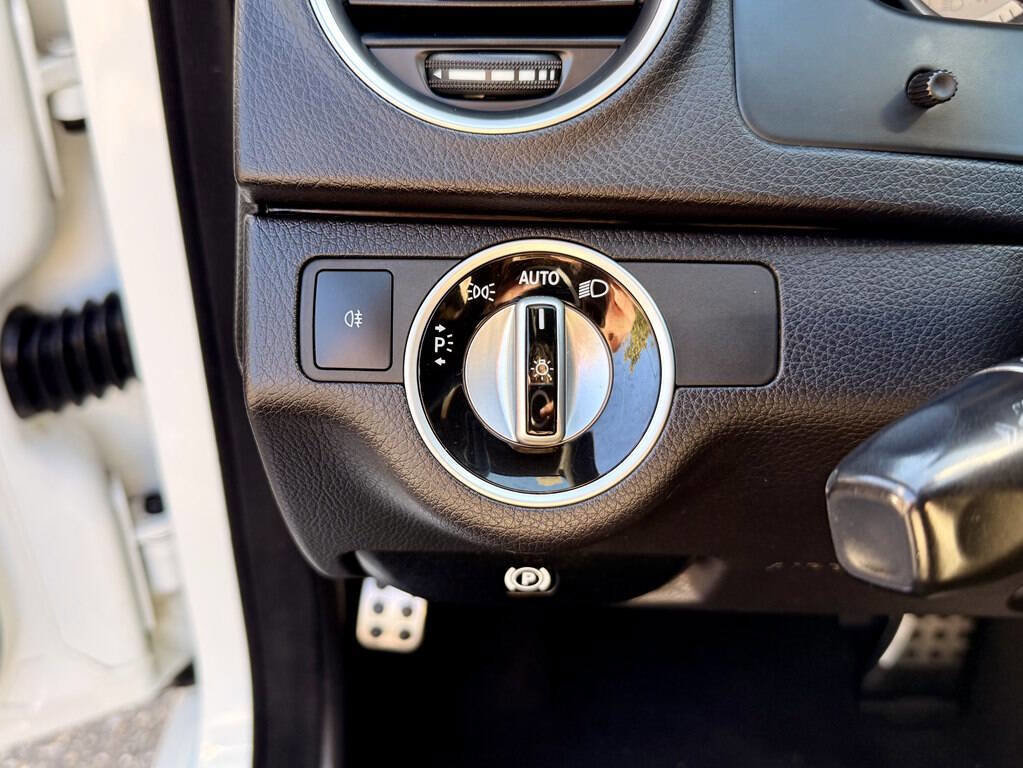 Used 2012 Mercedes-Benz C 300 4MATIC Sedan image 20