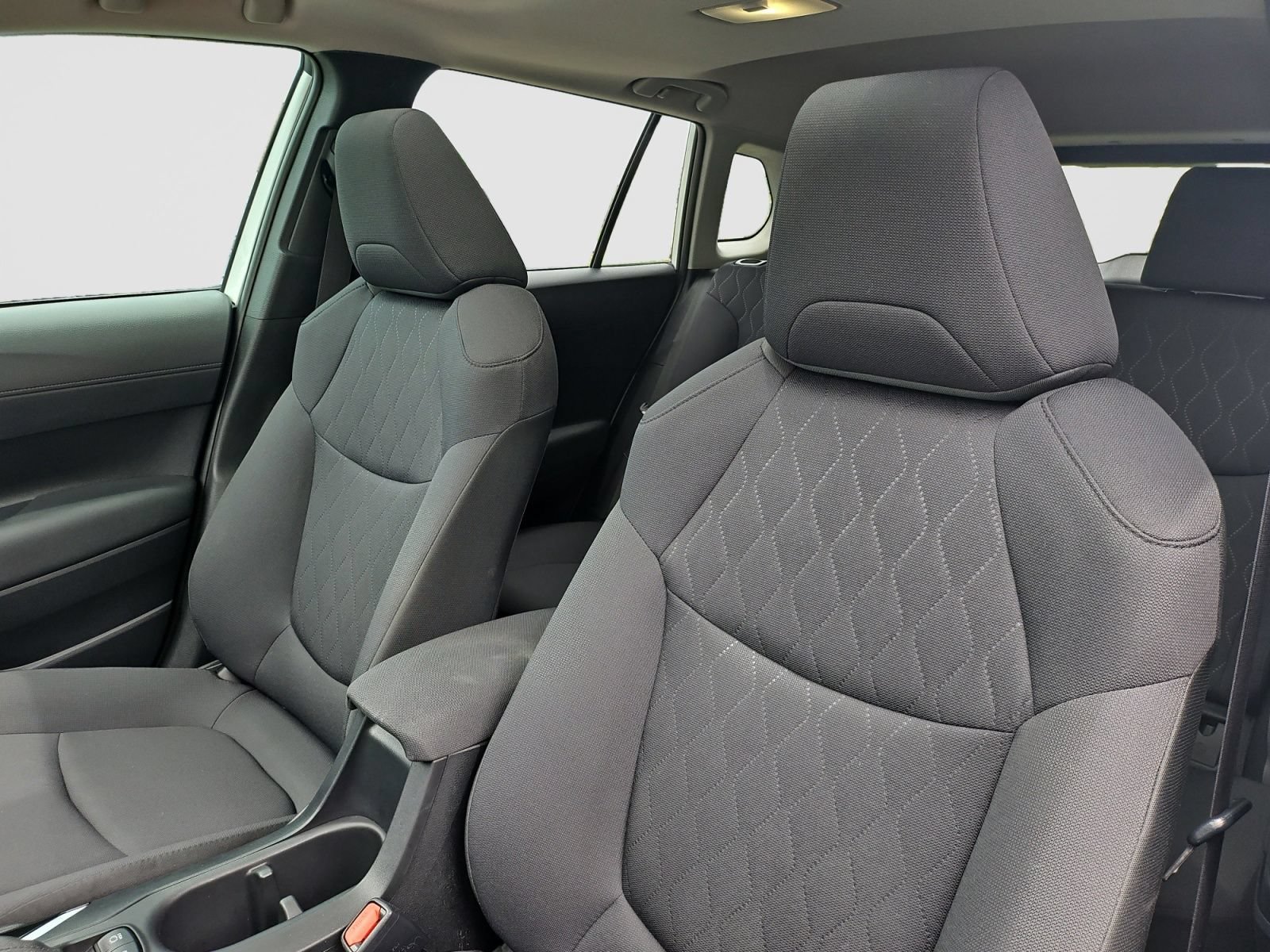 Used 2024 Toyota Corolla Cross LE w/ Moonroof Package FWD image 23