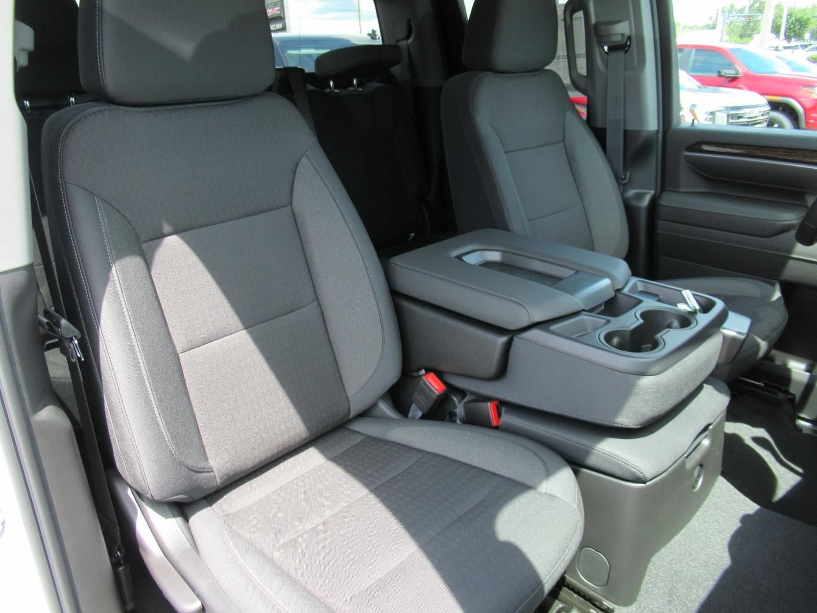 New 2026 GMC Sierra 2500 SLE w/ SLE Value Package; AWD/4WD image 9