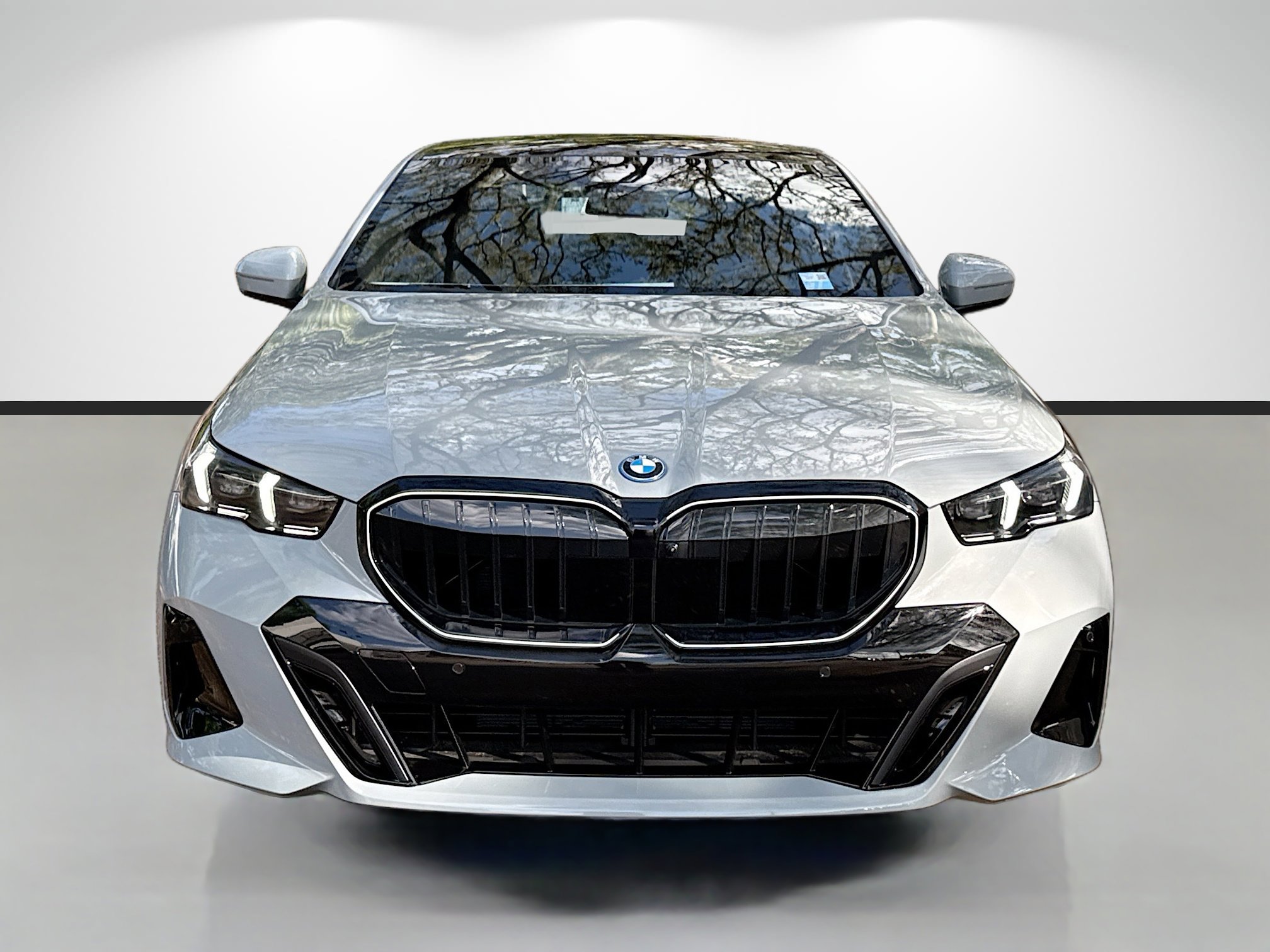 New 2026 BMW 550e xDrive w/ Executive Package AWD/4WD image 8