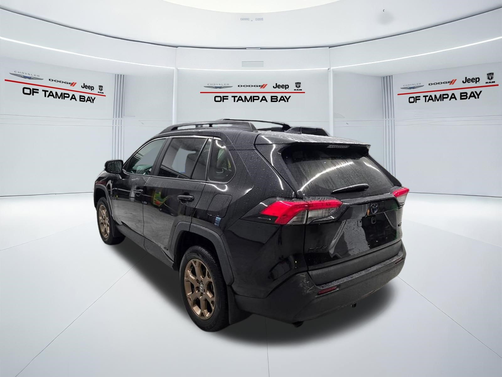 Used 2024 Toyota RAV4 AWD Hybrid image 4