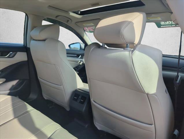 Used 2020 Honda Accord Touring image 25
