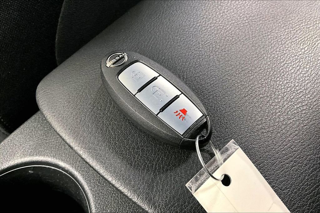 Used 2025 Nissan Z Sport w/ Floor Mat Package image 13