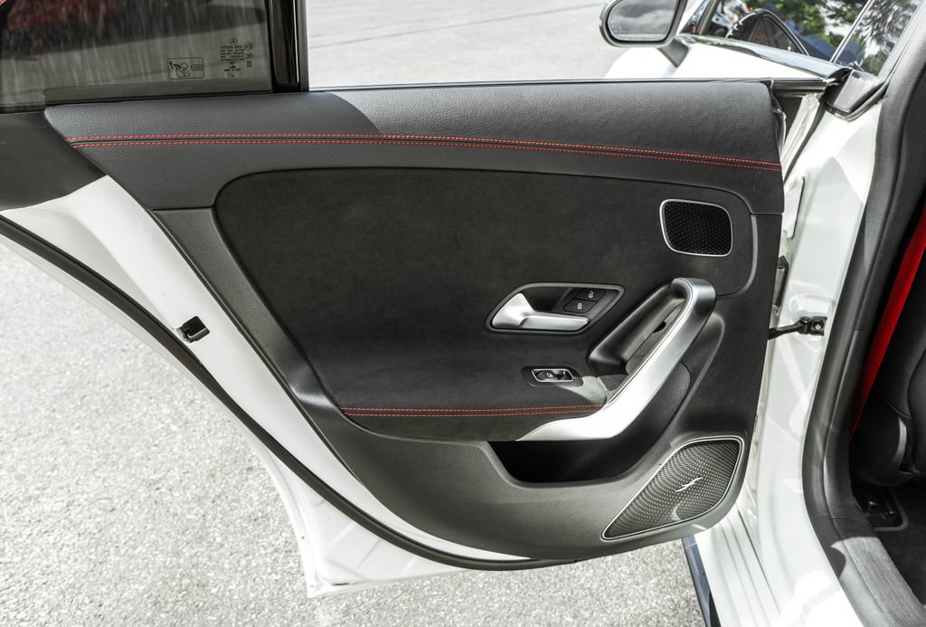 Used 2023 Mercedes-Benz CLA 35 AMG 4MATIC image 26