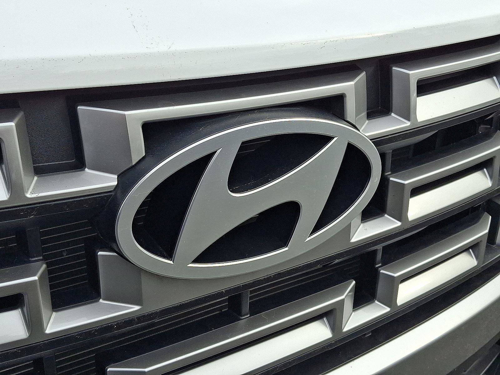 Used 2025 Hyundai Santa Cruz SE image 30