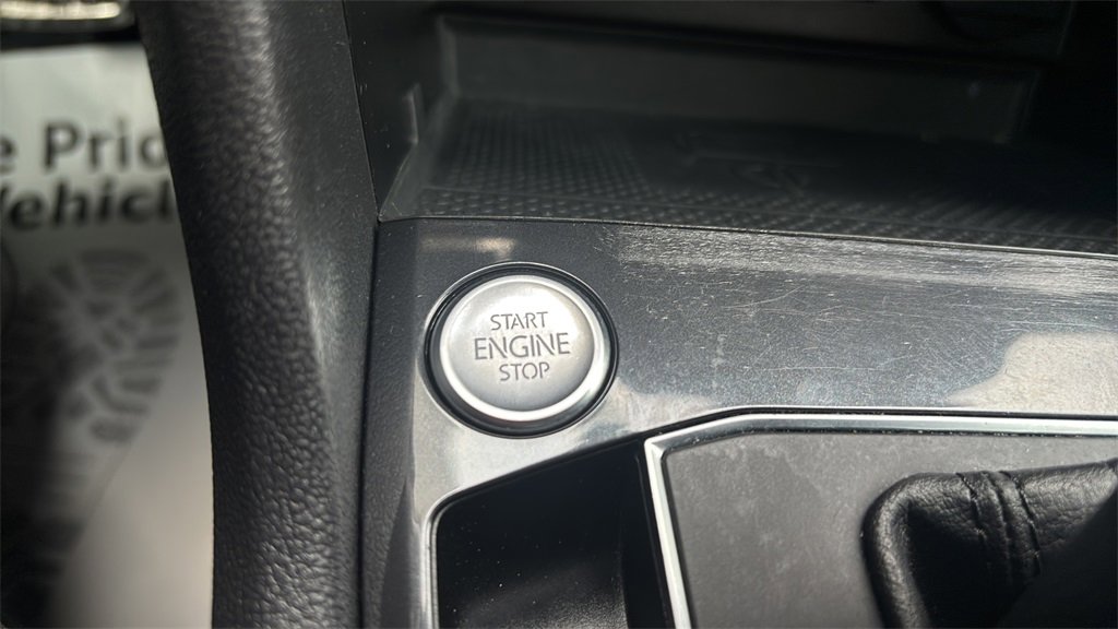 Used 2020 Volkswagen Tiguan SEL Premium R-Line image 26