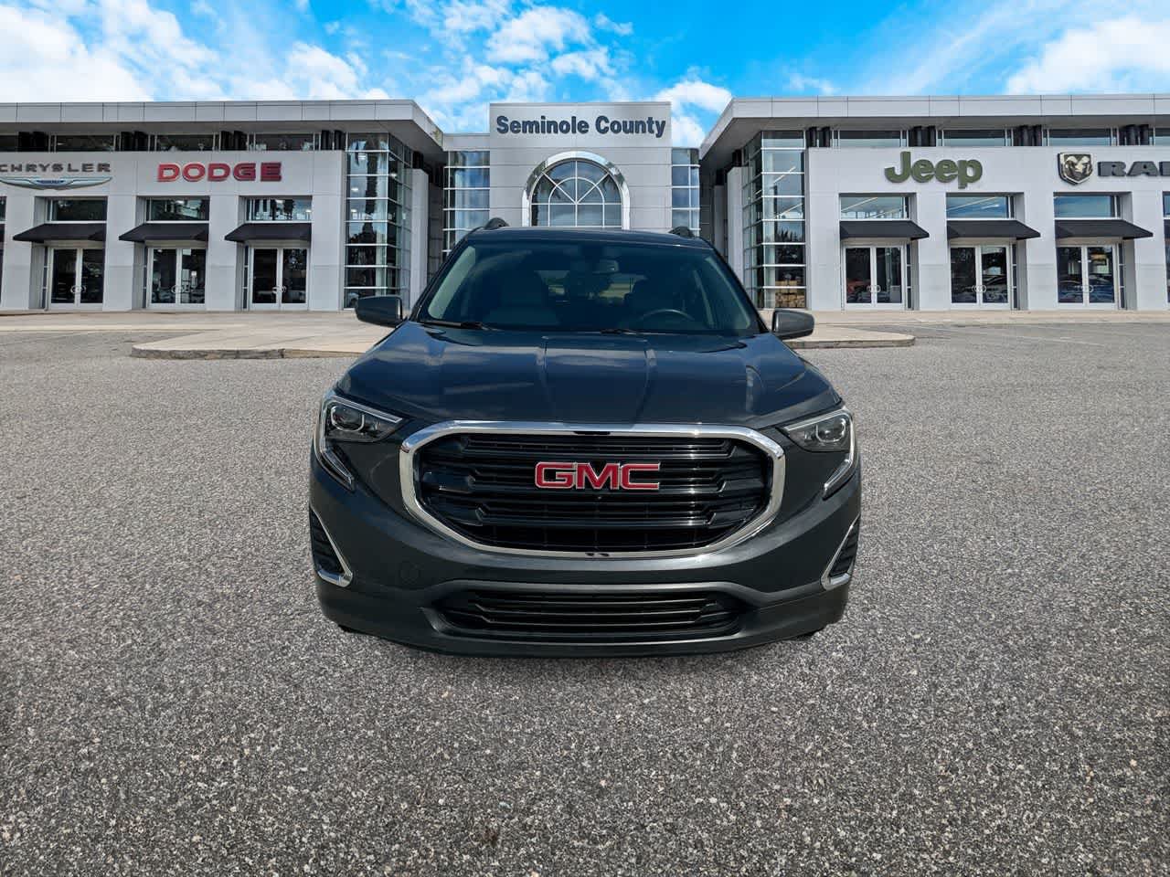 Used 2018 GMC Terrain SLE FWD image 3