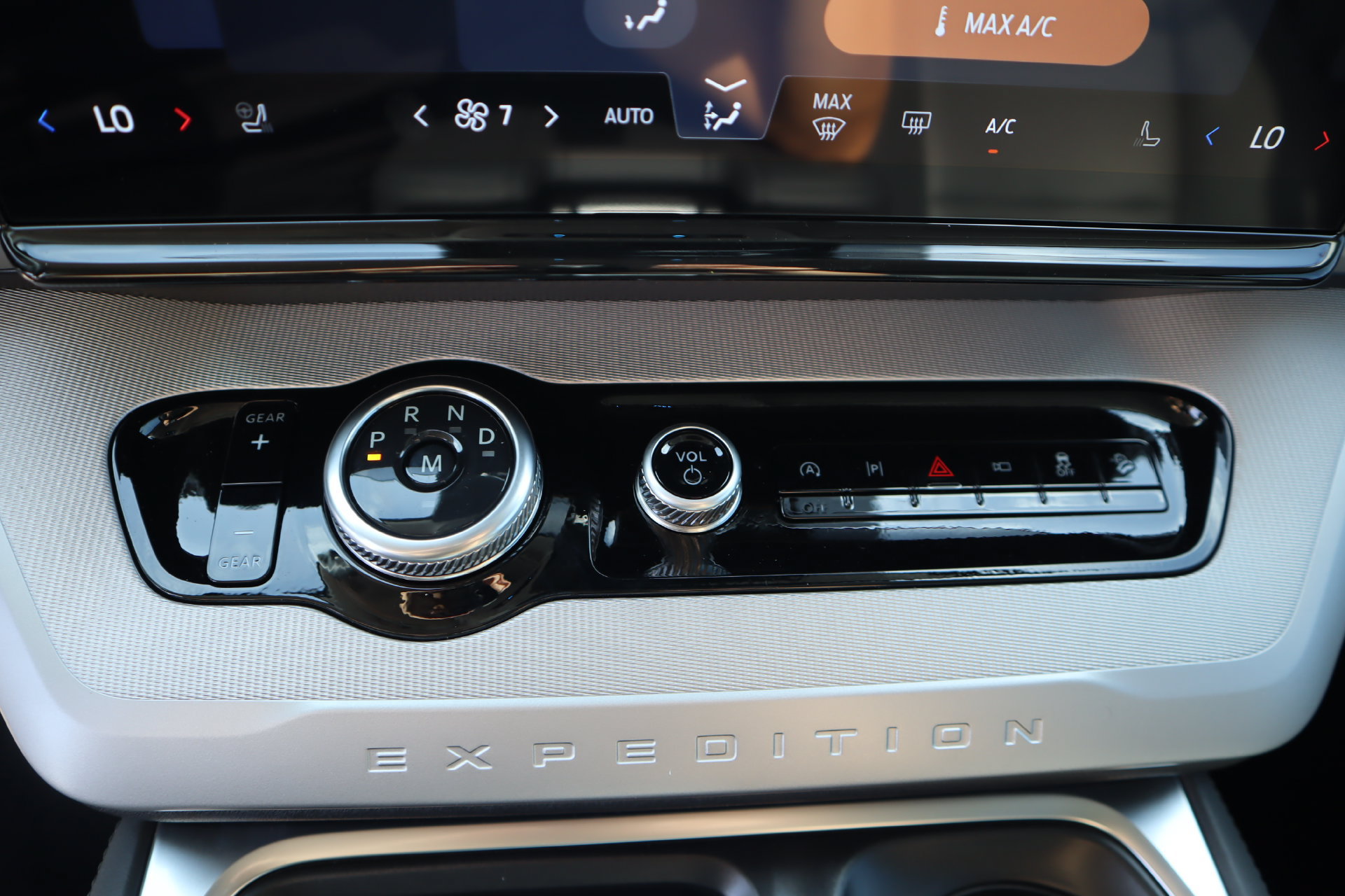 New 2026 Ford Expedition Active AWD/4WD image 9
