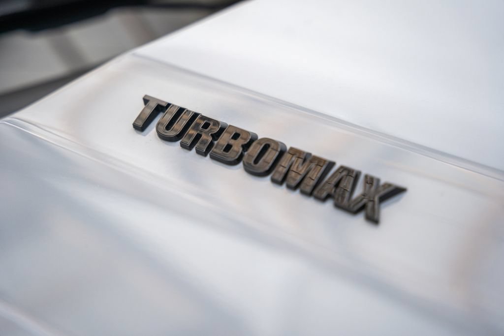 Used 2025 Chevrolet Silverado 1500 Custom w/ Turbomax Blackout Package AWD/4WD image 15