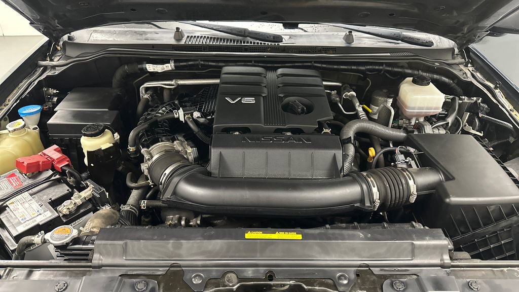 Used 2020 Nissan Frontier SV image 11