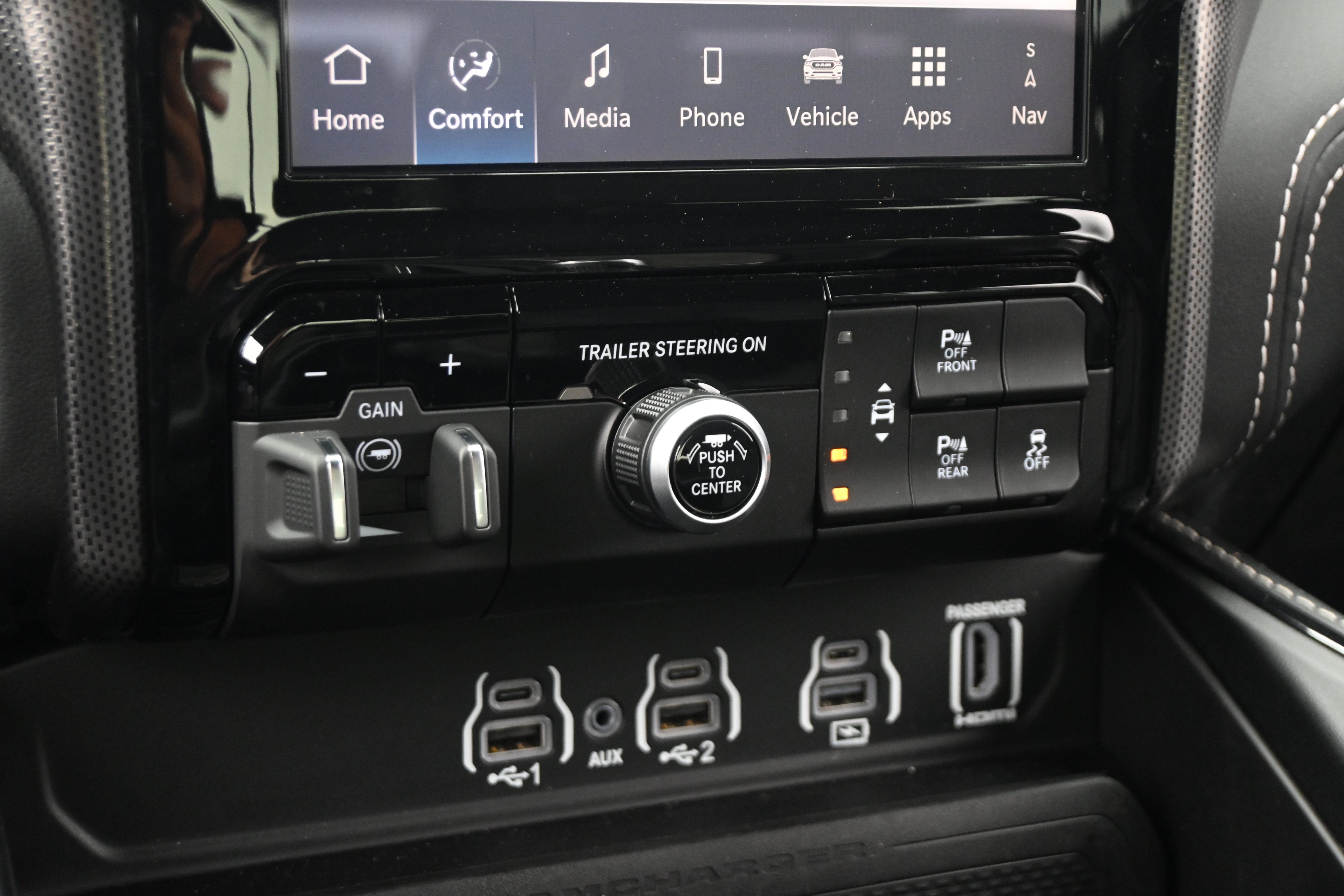 Used 2025 RAM 1500 Limited w/ Trailer Tow Group AWD/4WD image 30