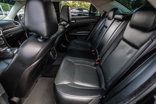 Used 2015 Chrysler 300 C RWD image 57
