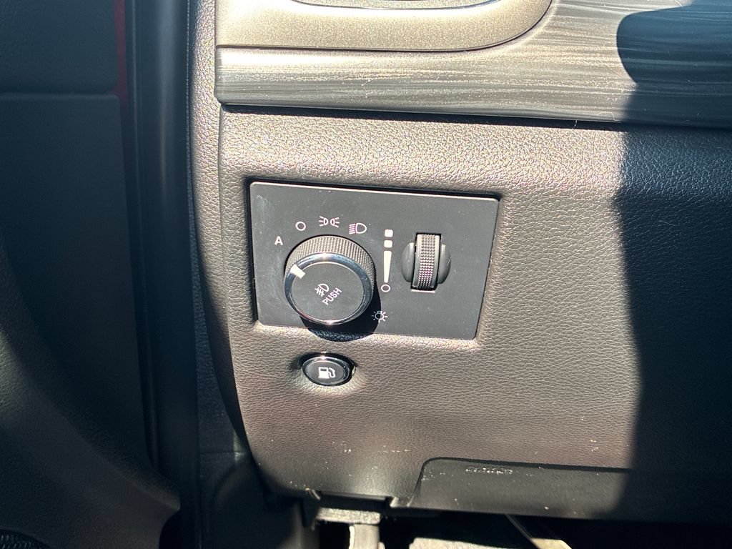 Used 2021 Jeep Grand Cherokee Laredo X AWD/4WD image 31
