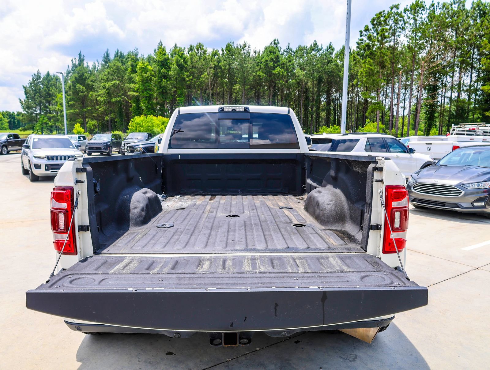 Used 2019 RAM 3500 Laramie AWD/4WD image 8