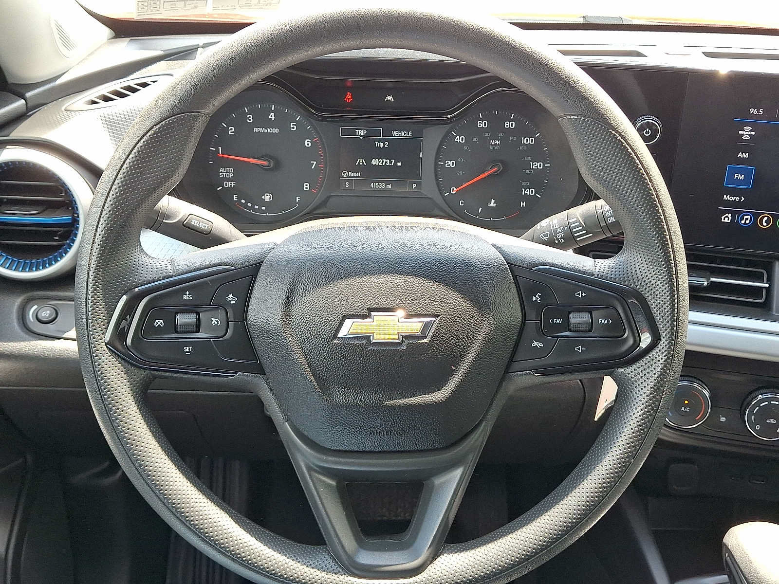 Used 2024 Chevrolet Trax LS w/ LS Convenience Package FWD image 19