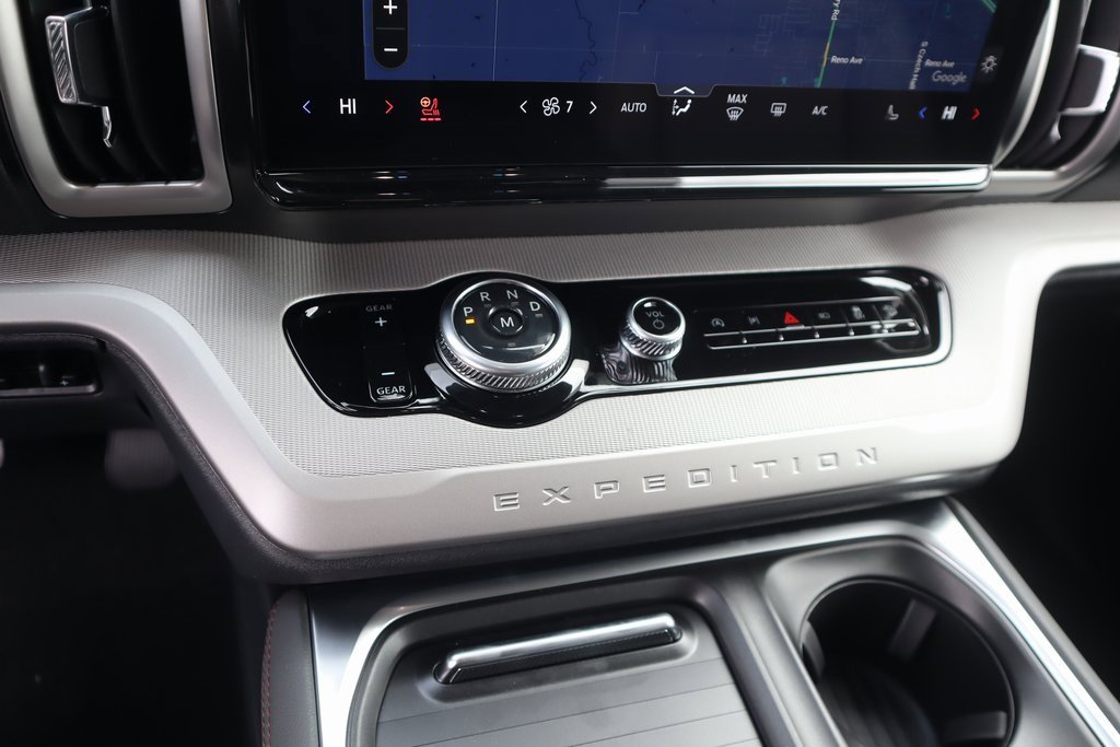 New 2025 Ford Expedition Active image 8