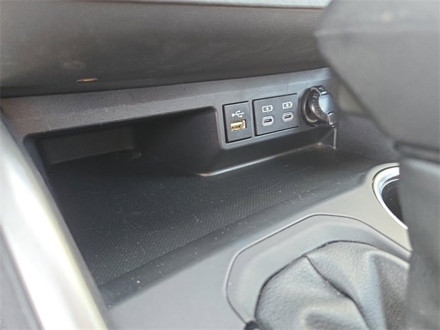 Used 2024 Toyota Highlander LE image 22