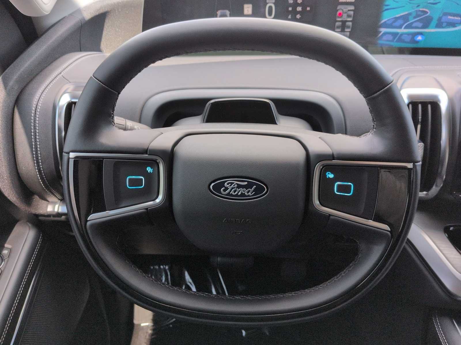 Used 2025 Ford Expedition Platinum w/ Driver's Package AWD/4WD image 25