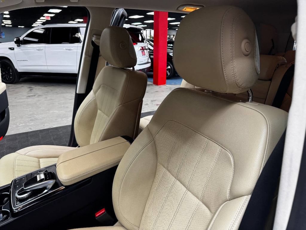 Used 2019 Mercedes-Benz GLS 450 4MATIC image 35