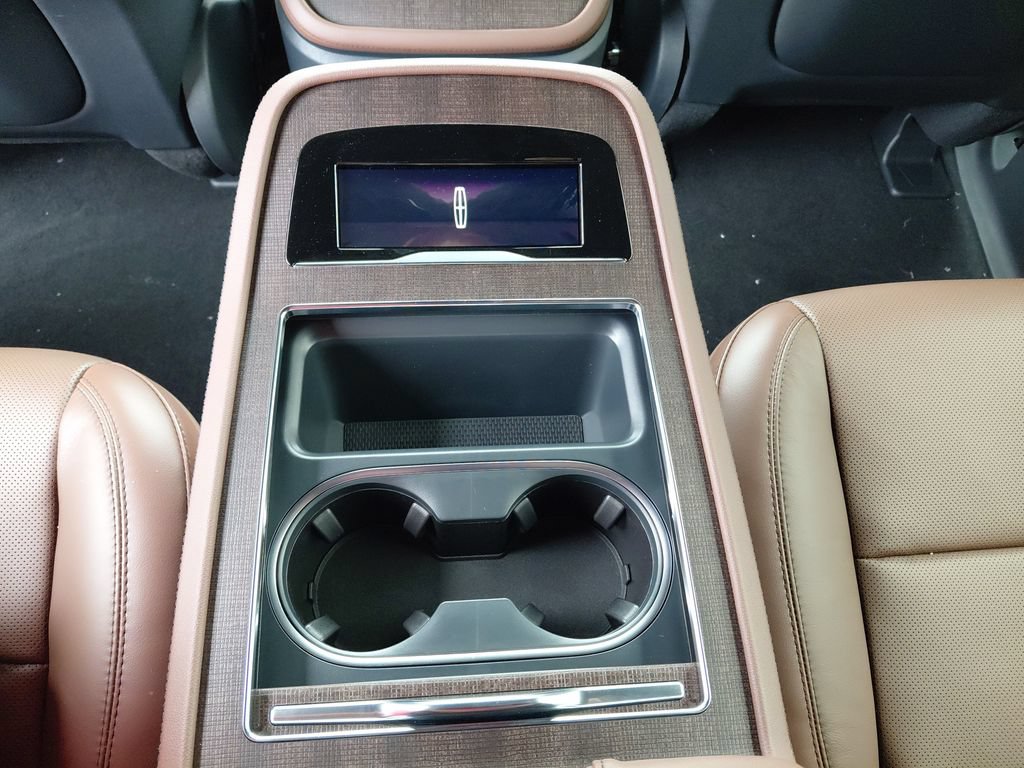 New 2026 Lincoln Navigator L Reserve AWD/4WD image 46