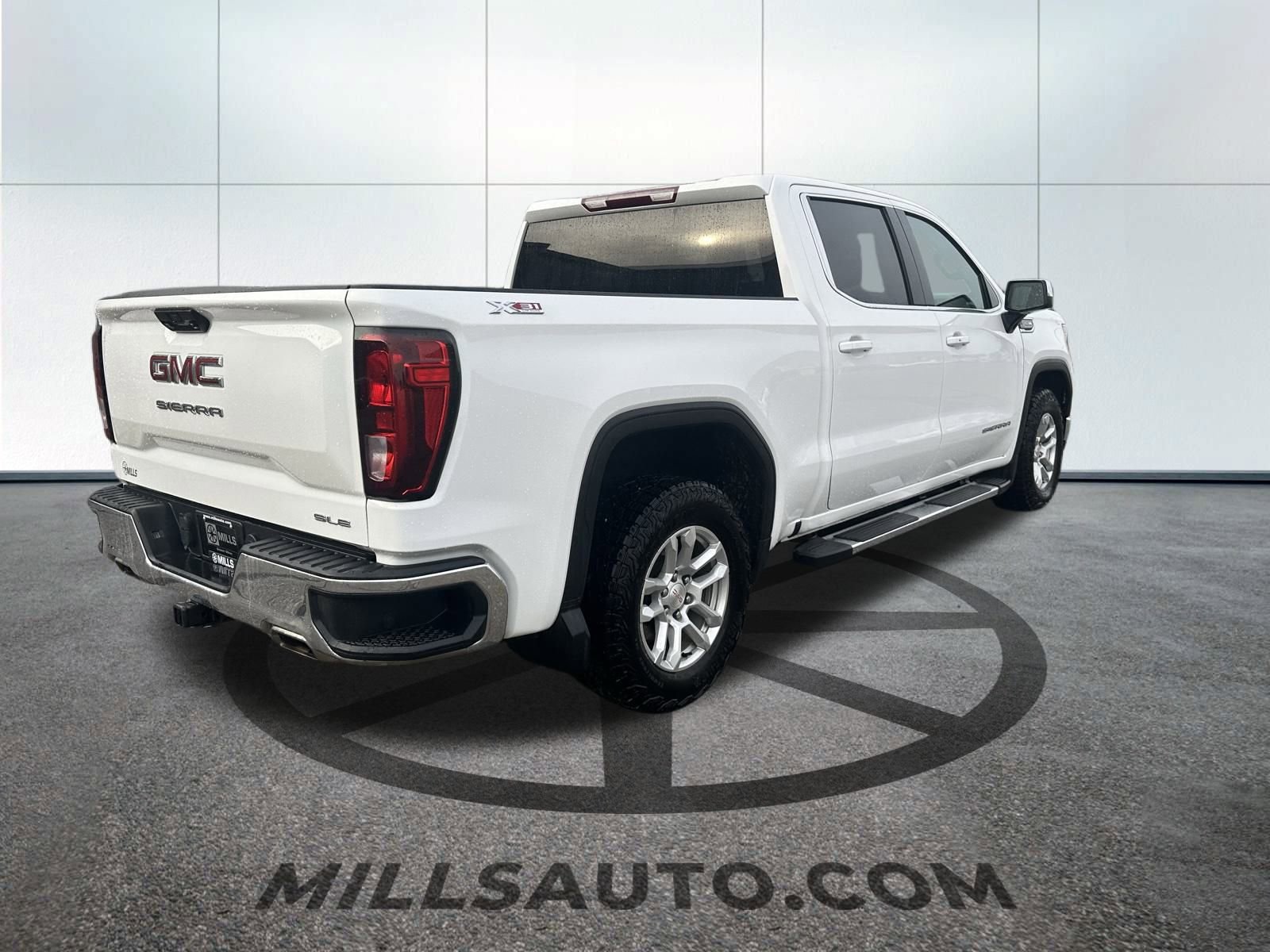 Used 2023 GMC Sierra 1500 SLE image 7