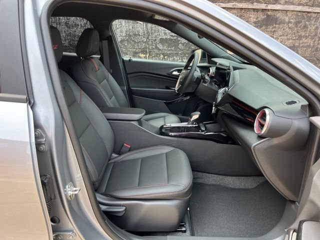 New 2026 Chevrolet Trax RS w/ Driver Confidence Package FWD image 19