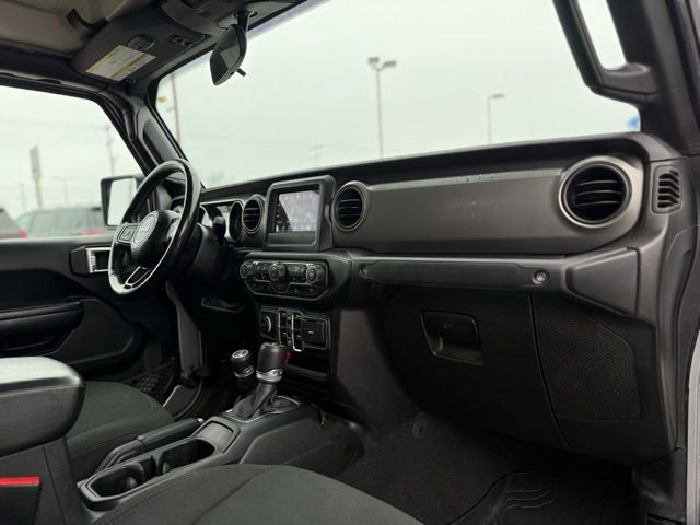 Used 2021 Jeep Gladiator Willys image 17
