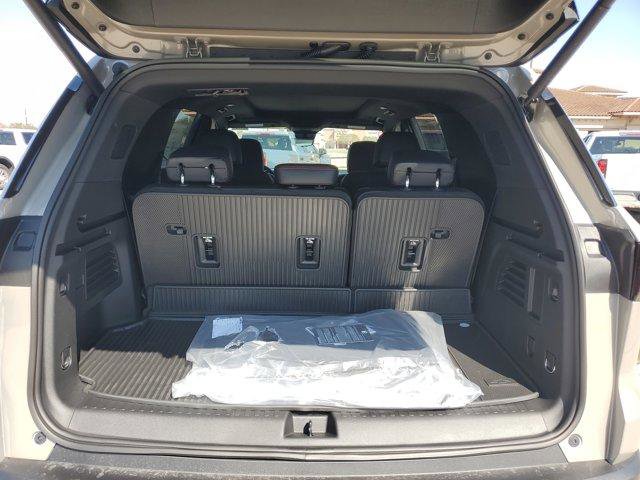 New 2026 Chevrolet Traverse Z71 w/ Enhanced Driving Package image 14