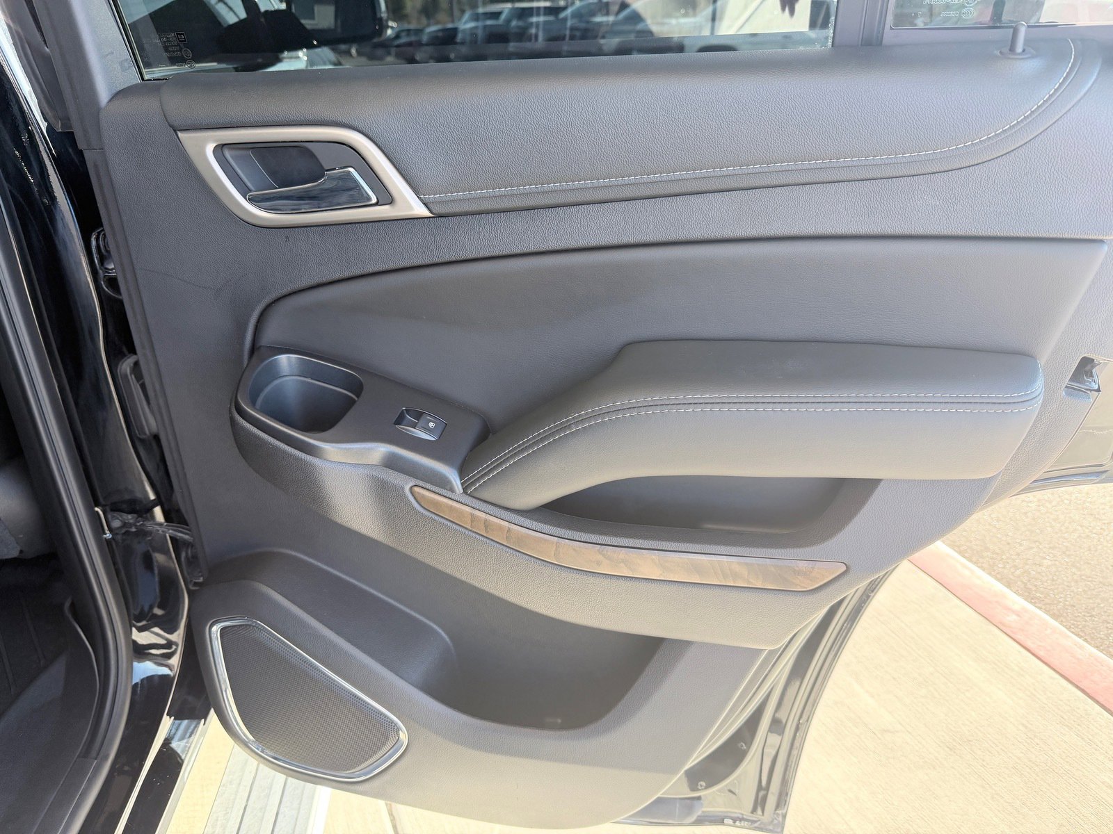 Used 2018 GMC Yukon Denali w/ Denali Ultimate Package image 24