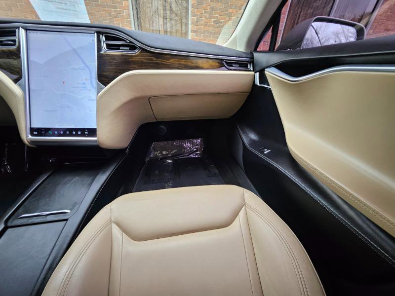 Used 2016 Tesla Model S 90D image 53