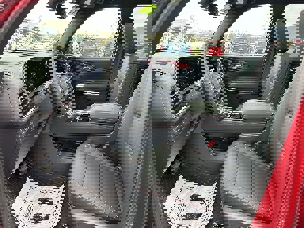 New 2026 Chevrolet Traverse Z71 w/ LPO, Floor Liner Package image 22