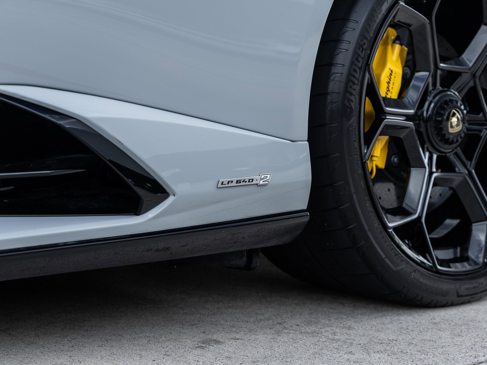 Used 2023 Lamborghini Huracan Tecnica image 16