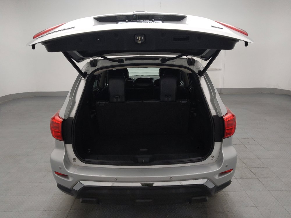 Used 2019 Nissan Pathfinder SL FWD image 29