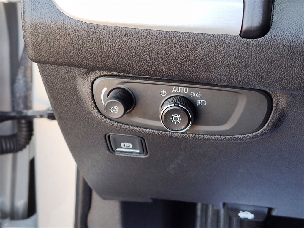 Used 2022 GMC Terrain SLE image 24