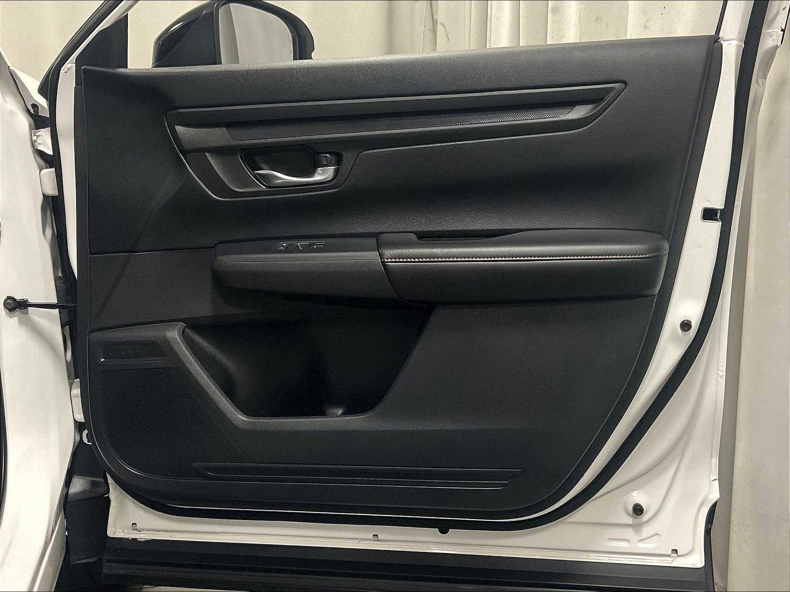 Used 2025 Honda CR-V Sport image 12