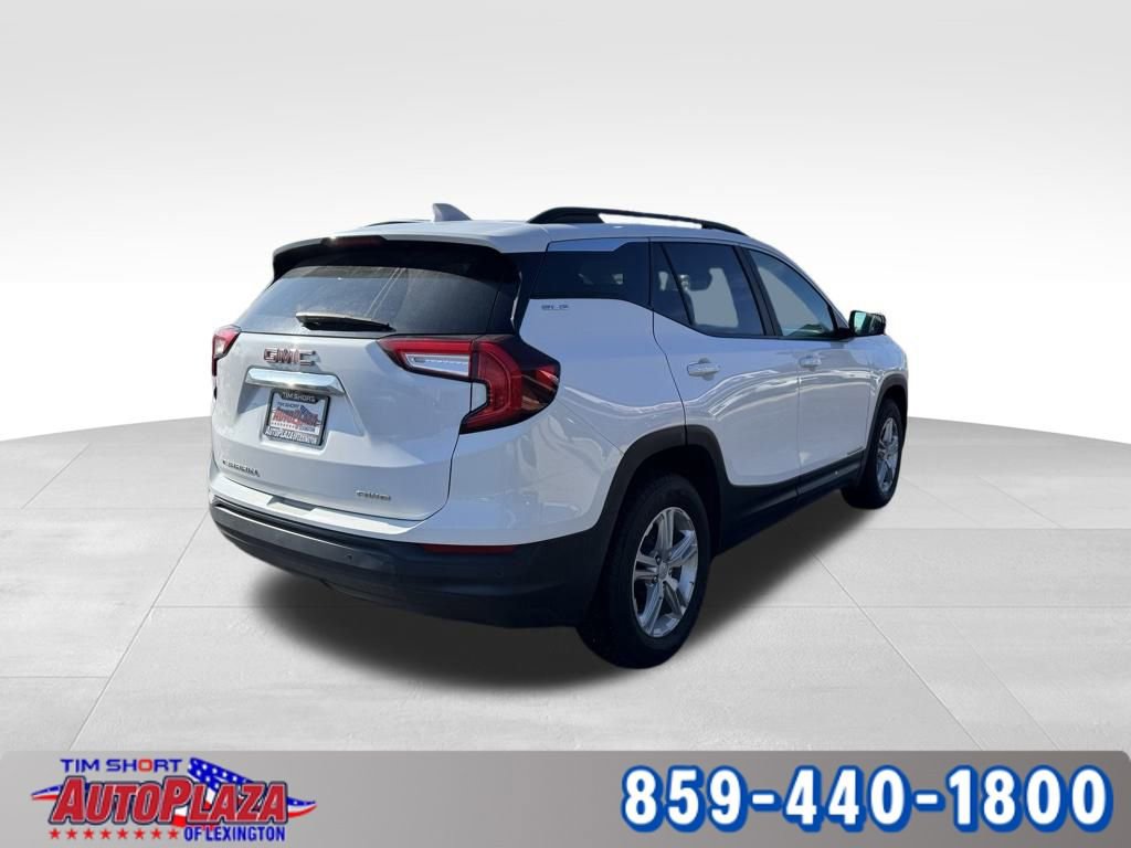 Used 2023 GMC Terrain SLE w/ Driver Convenience Package image 11
