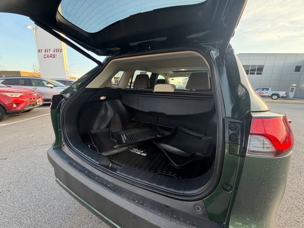 Certified 2024 Toyota Corolla Cross XLE w/ Convenience Package image 35