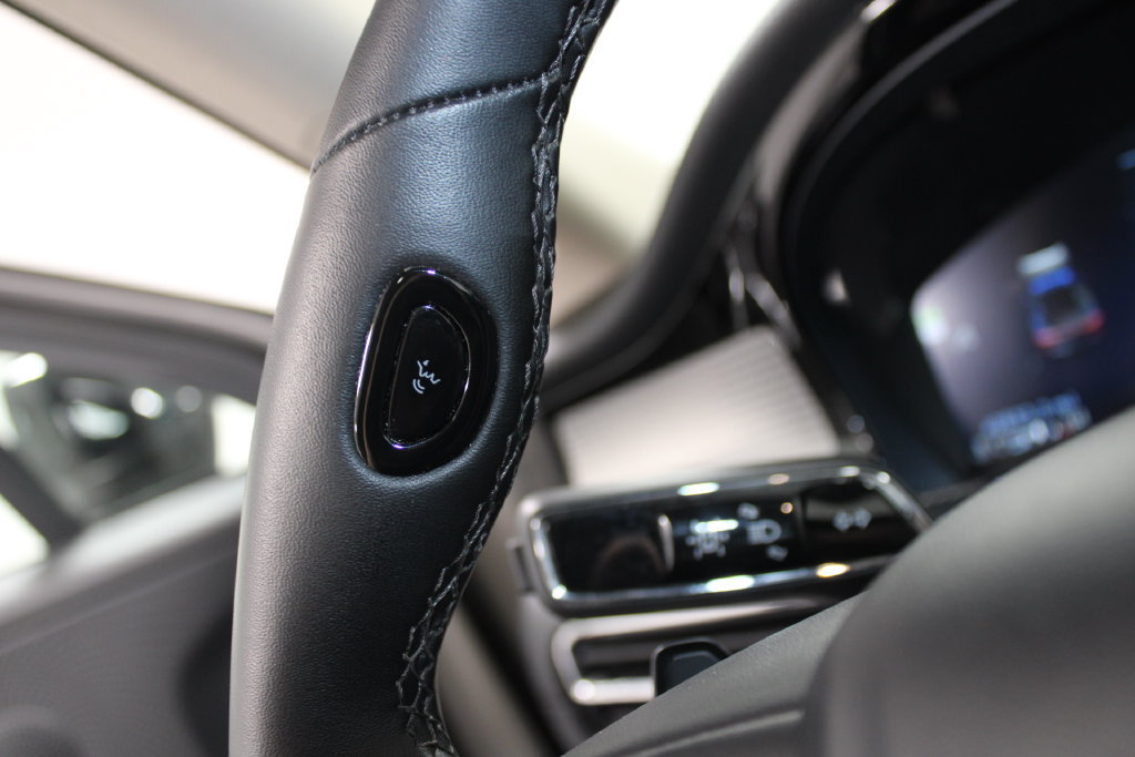 Used 2023 Lincoln Corsair AWD w/ Equipment Group 101A image 35