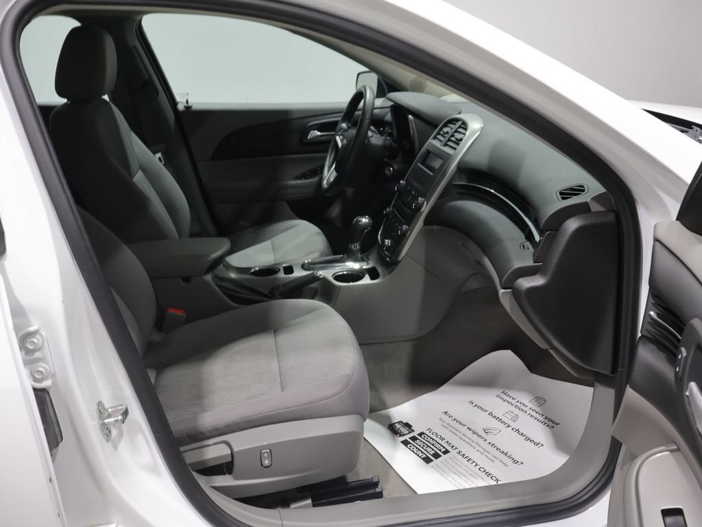 Used 2015 Chevrolet Malibu LS FWD image 21